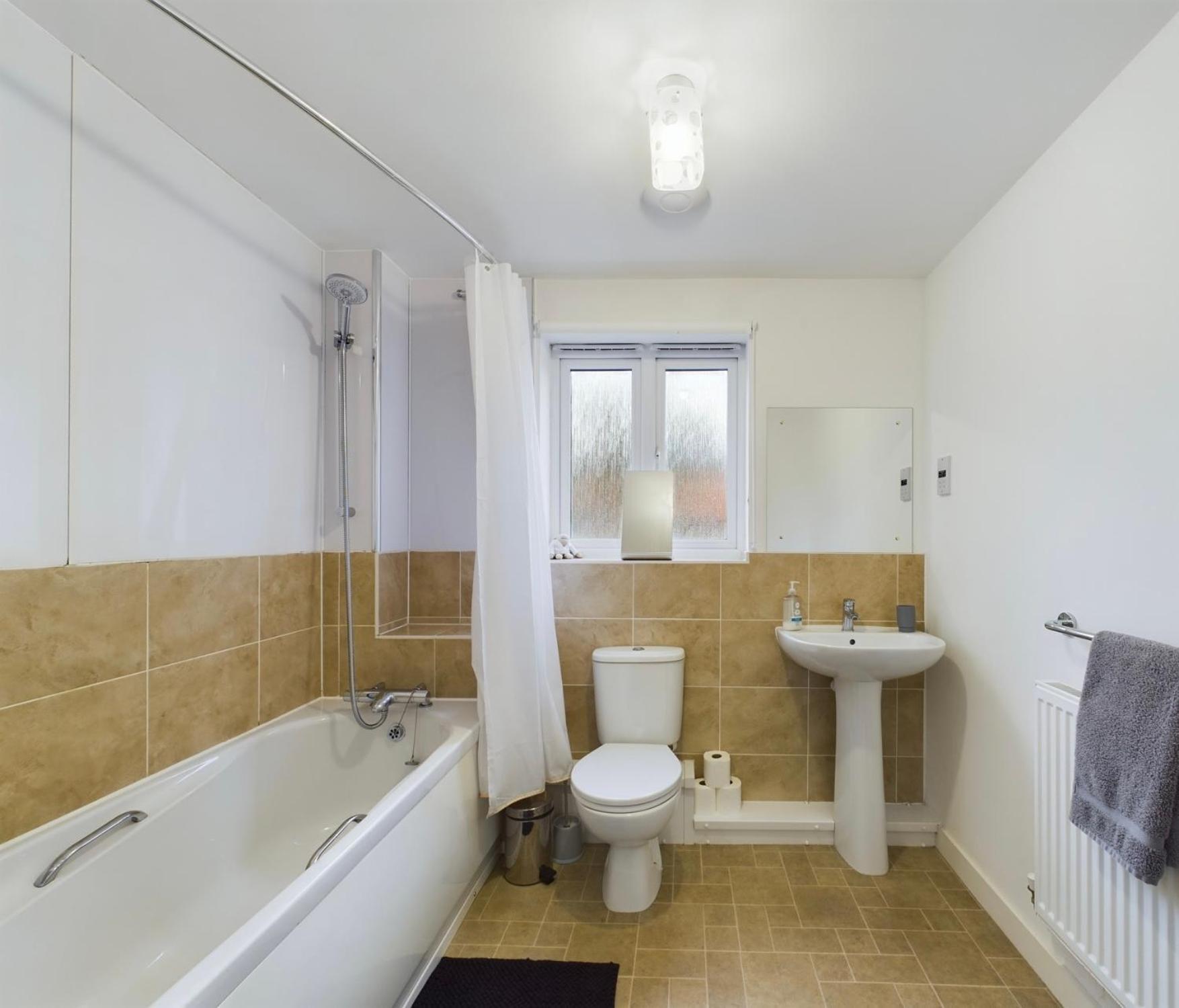 Modern 2 Bed City Apartment With Private Parking Swansea Buitenkant foto